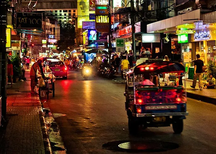 8 Sukhumvit Soi 8 旅馆 曼谷